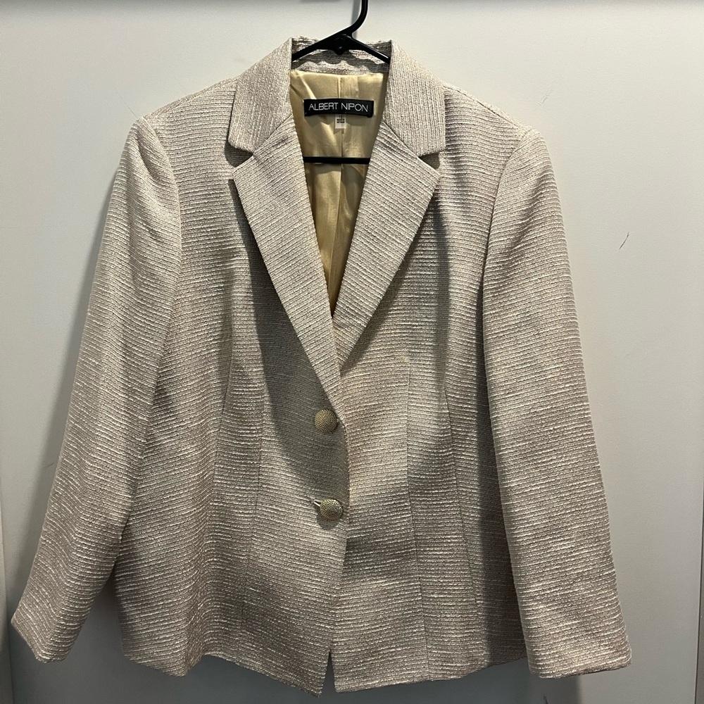 Albert Nipon Blazer (Vintage) size 12 crème with metallic gold